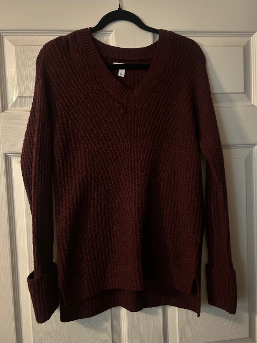 Nine West Women's V-Neck Sweater in Burgundy